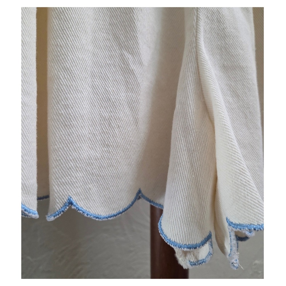 R95. Women's Embroidered‎ Scalloped Romper - Picture 4 of 5